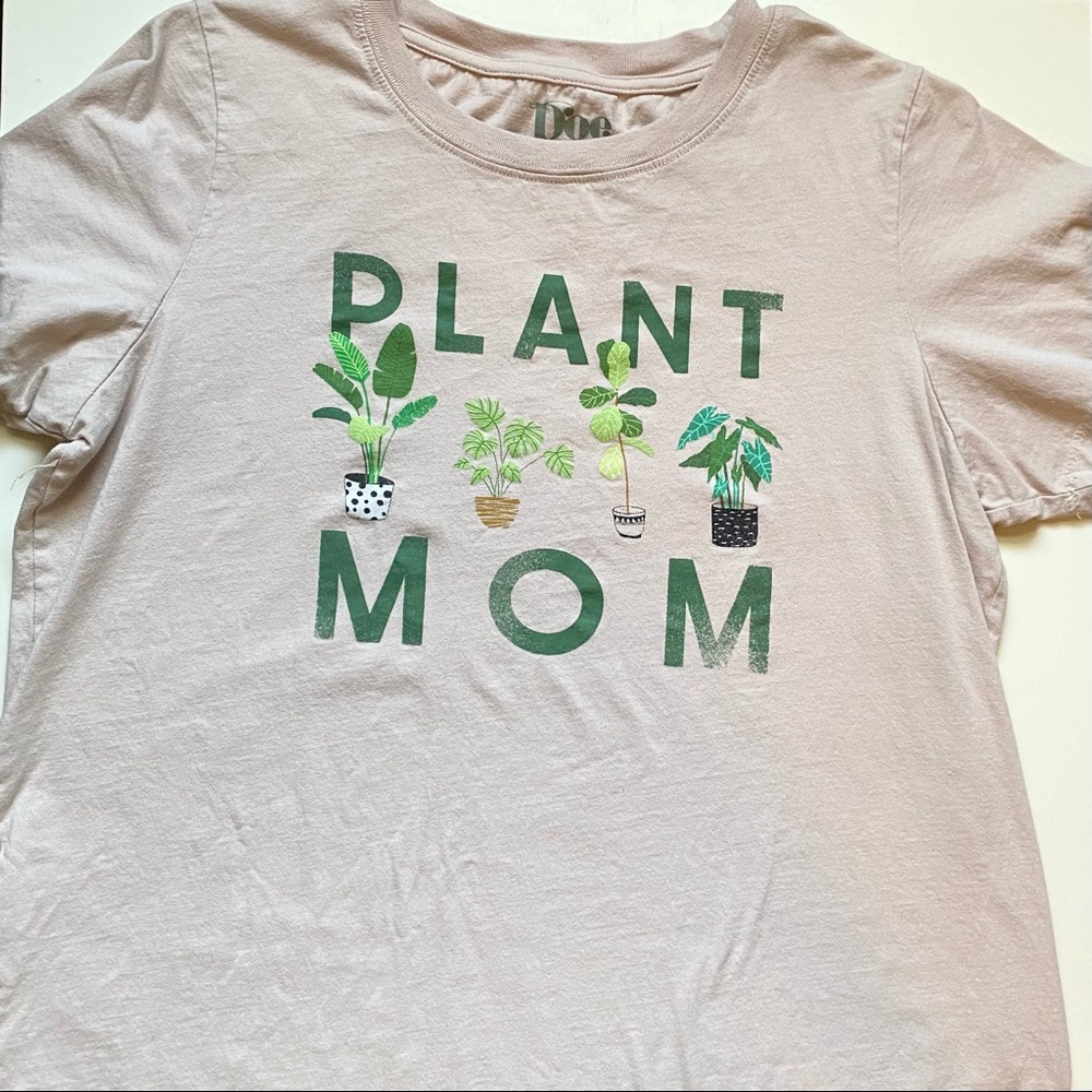 Plant Mom Graphic Cotton Tee Shirt L by Doe